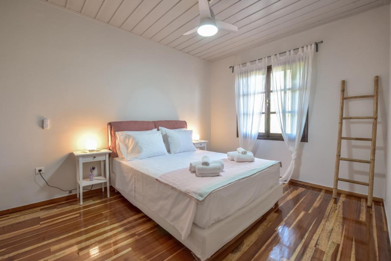 Alexandre Maison Beachfront Gialova Vacation Home Exteriör bild